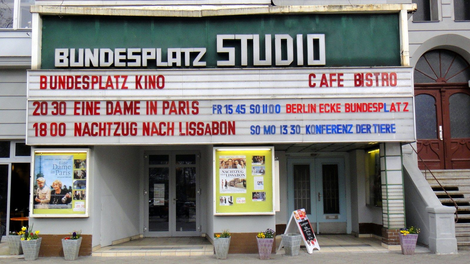 Bundesplatz-Kino, photo 1 of 2