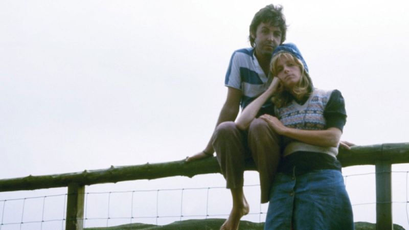 Paul McCartney: Man on the Run Backdrop Image